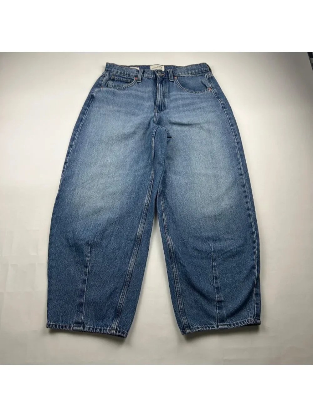 Universal Thread Blue Denim High Rise Easy Barrel Leg Jeans 8